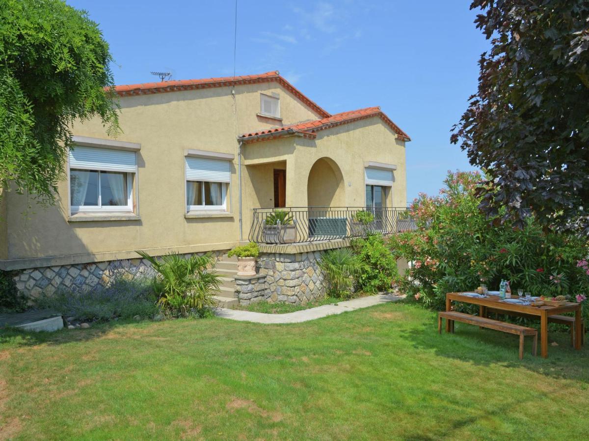 Pretty Villa With Pool And Jacuzzi In Carcassonne Exterior photo