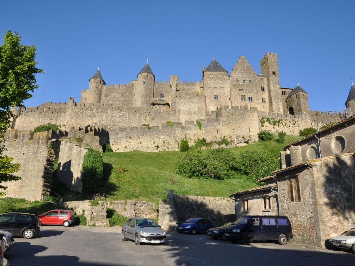 Pretty Villa With Pool And Jacuzzi In Carcassonne Exterior photo