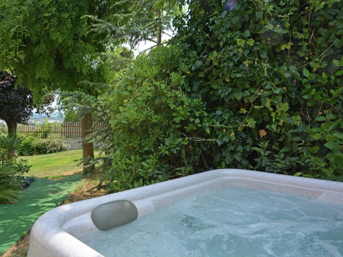 Pretty Villa With Pool And Jacuzzi In Carcassonne Exterior photo