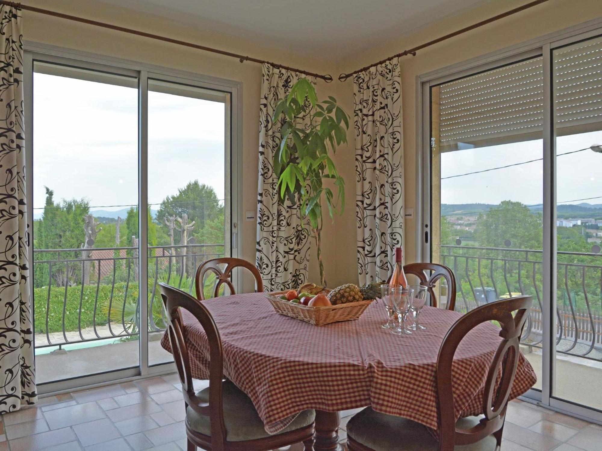 Pretty Villa With Pool And Jacuzzi In Carcassonne Exterior photo